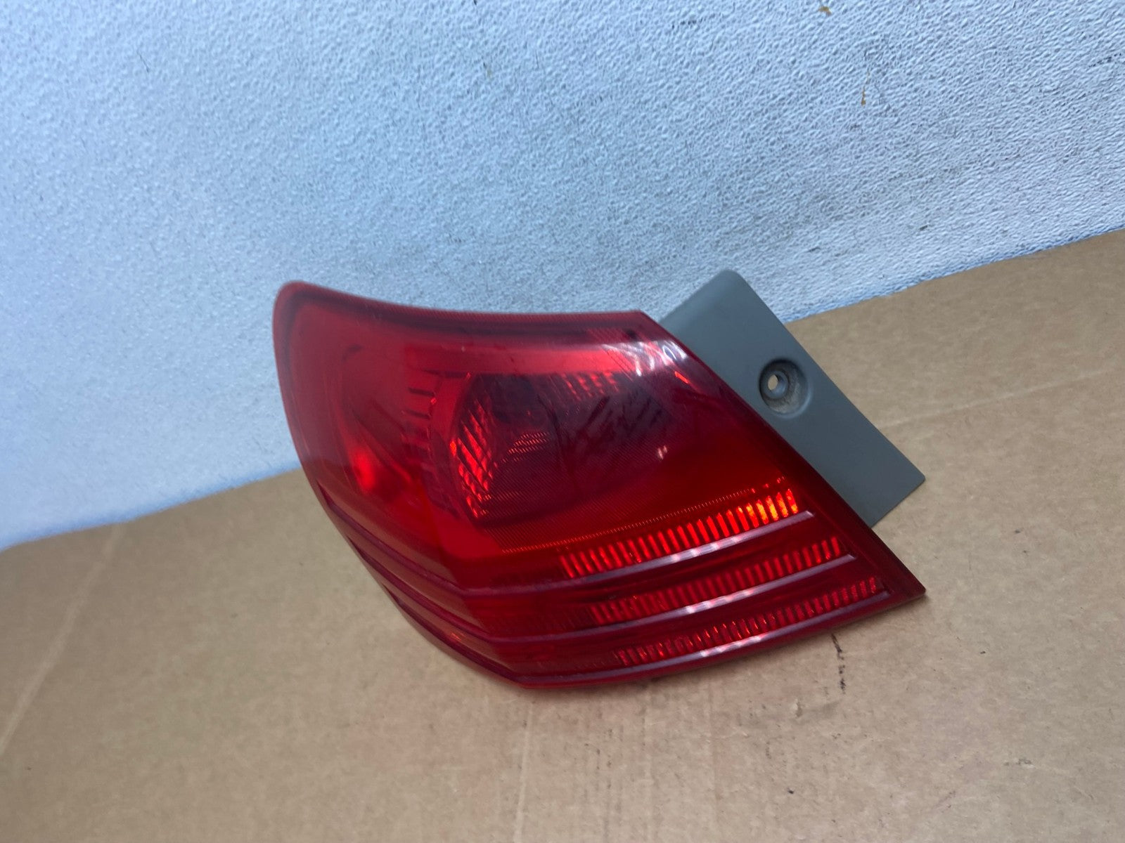 2008 to 2015 Nissan Rogue Left Driver Lh Side Tail Light AD5402 LK1