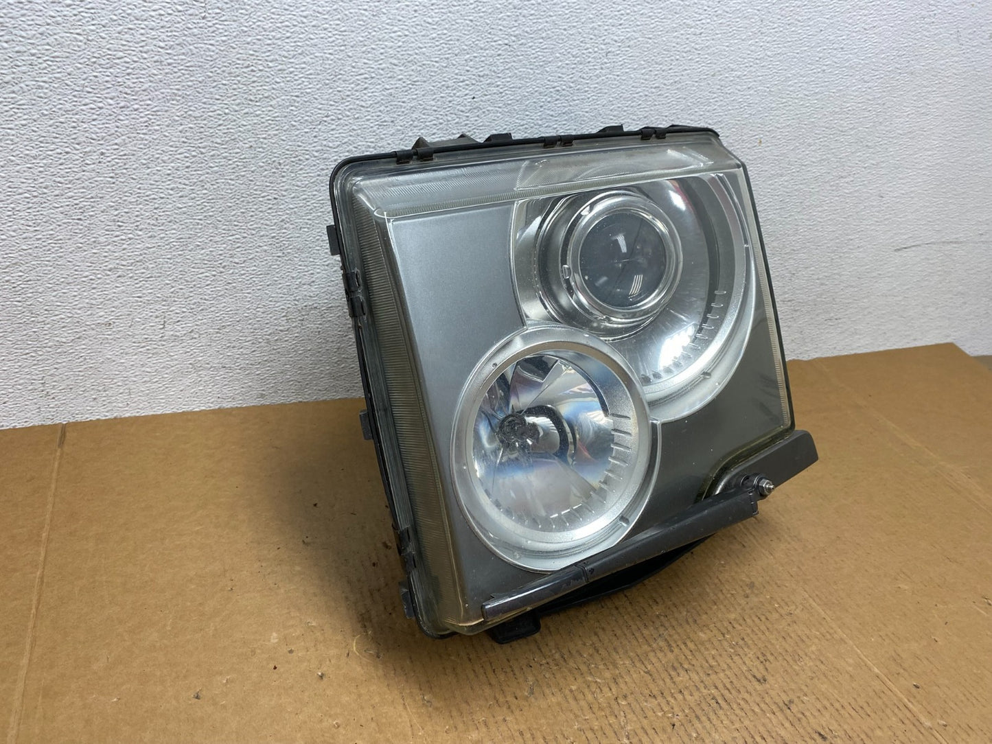 2003 to 2004 Land Rover Range Rover Left Driver Headlight Xenon HID AE0568 DW2
