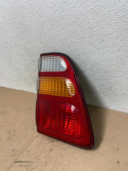 1998 to 2002 Toyota Land Cruiser Left Driver LH Side Inner Tail Light AG4830 DW1
