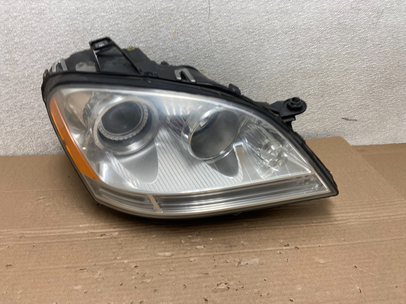 XENON 2006-2009 Mercedes-Benz ML-Class Headlight Right Passenger OEM AB1086 DW0