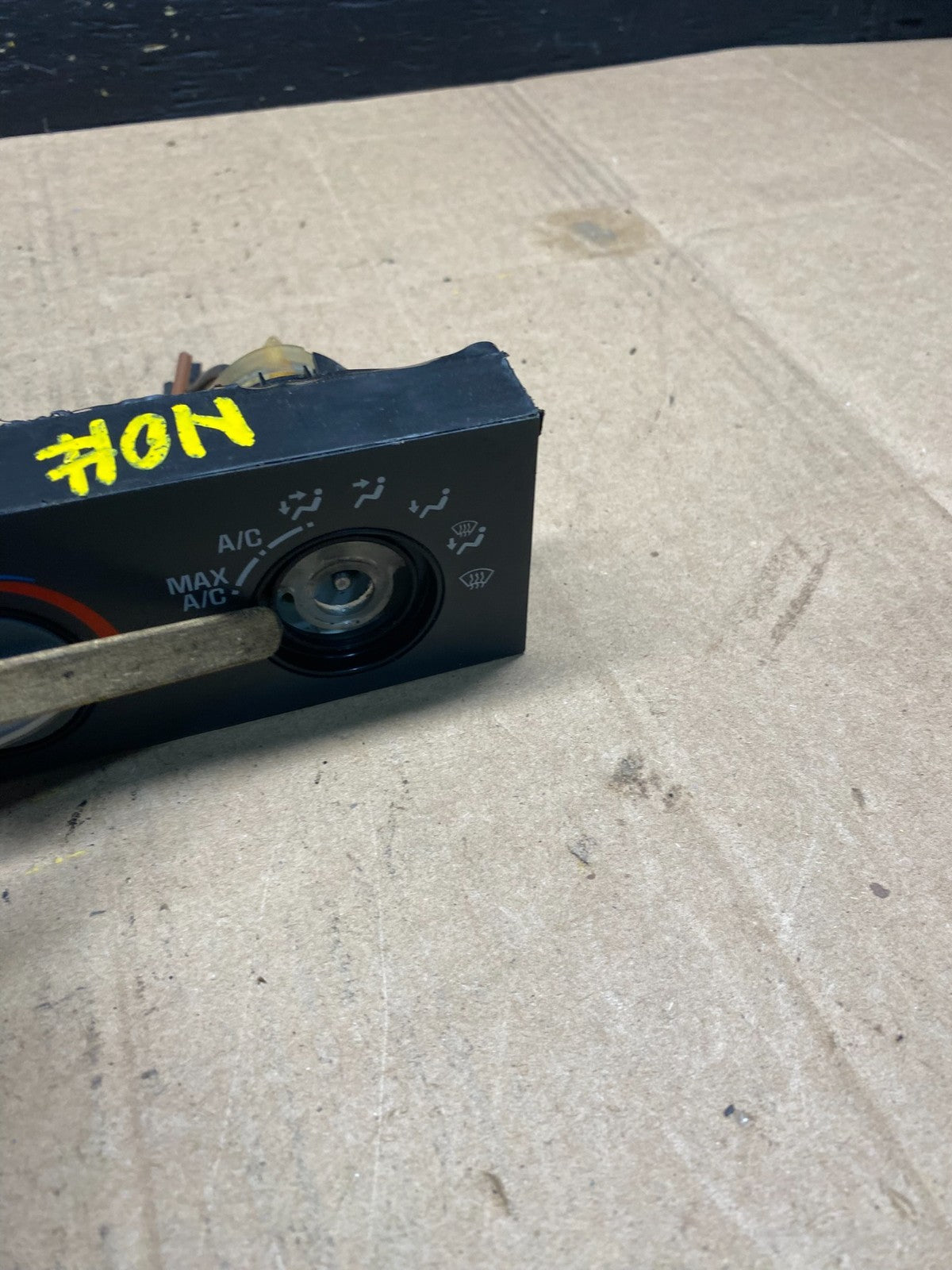 1996 to 2007 Chevrolet Astro Express Temperature Climate Control A/C R6418 PS1