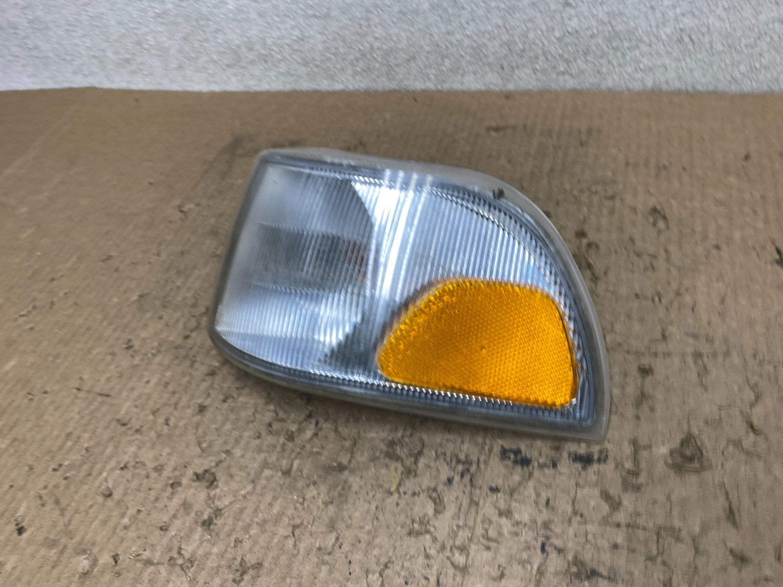 1998 to 2001 Volvo C70 Left Driver LH Side Turn Signal OEM W7993 DW1