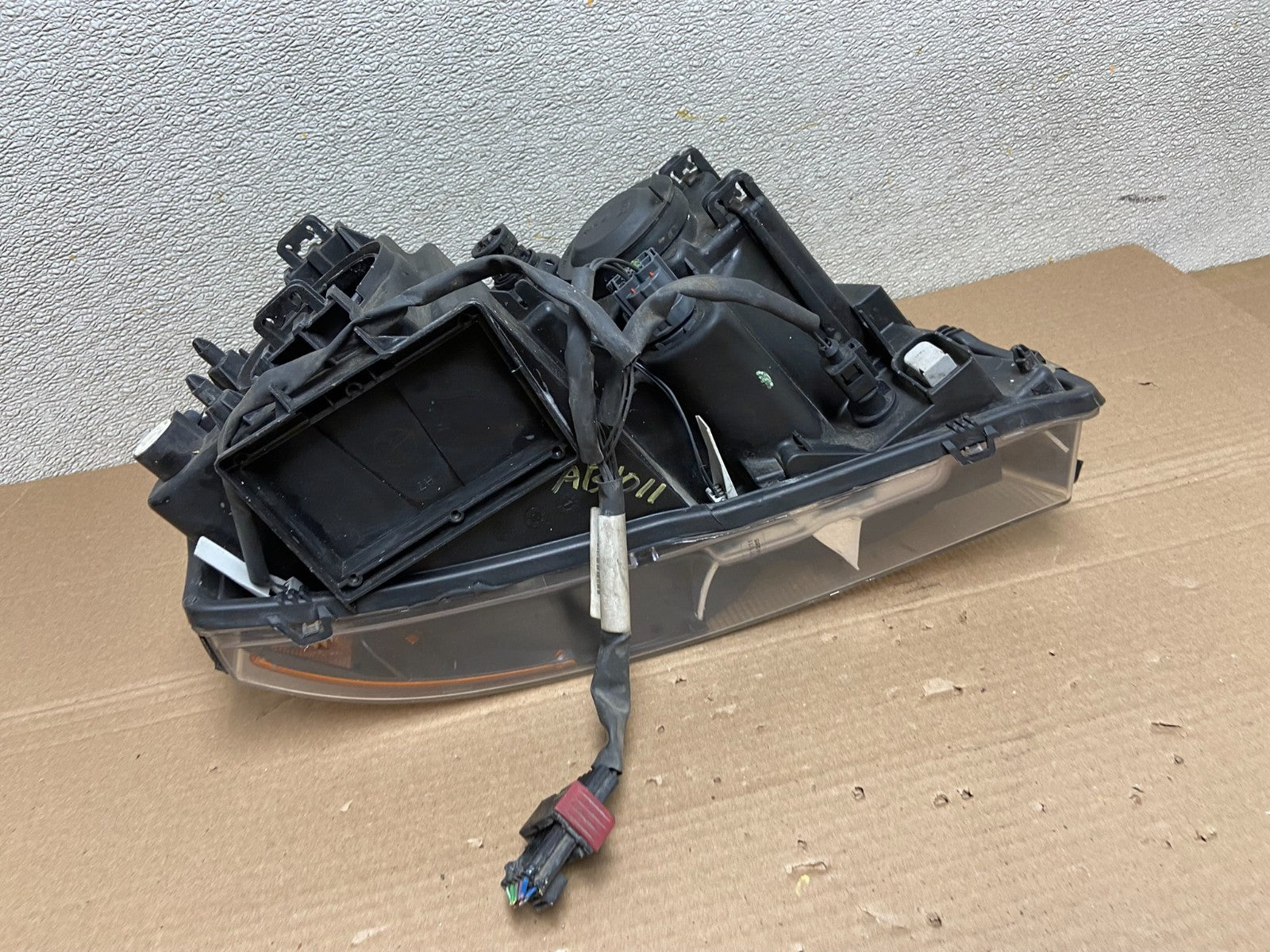 2003-2013 Volvo XC90 Left Driver LH Side Halogen Headlight Oem AB1011 DW8