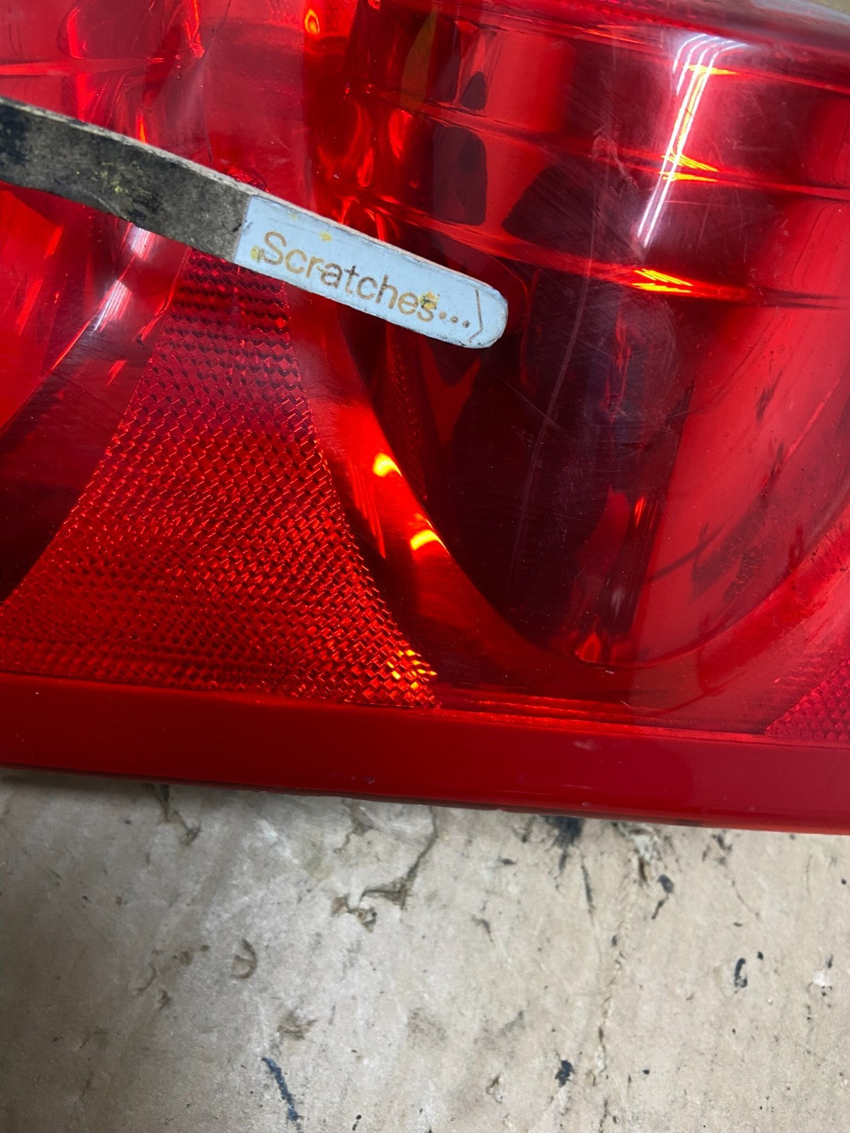 2005-2011 Dodge Dakota Lh Left Driver Side Tail Light AI9278 LK3