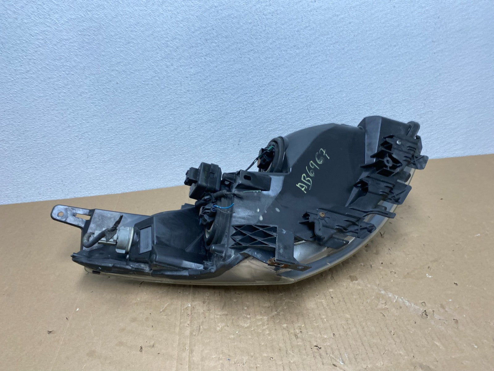 Sedan 2007 2008 2009 Nissan Altima Left Driver Headlight OEM AB6967 DW7