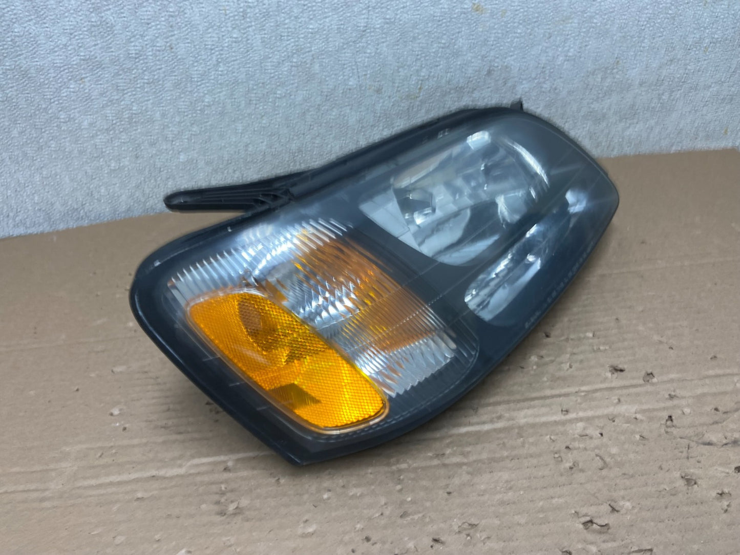 2001 to 2004 Subaru Legacy Outback Right Passenger Rh Headlight Oem AB1490 DW2