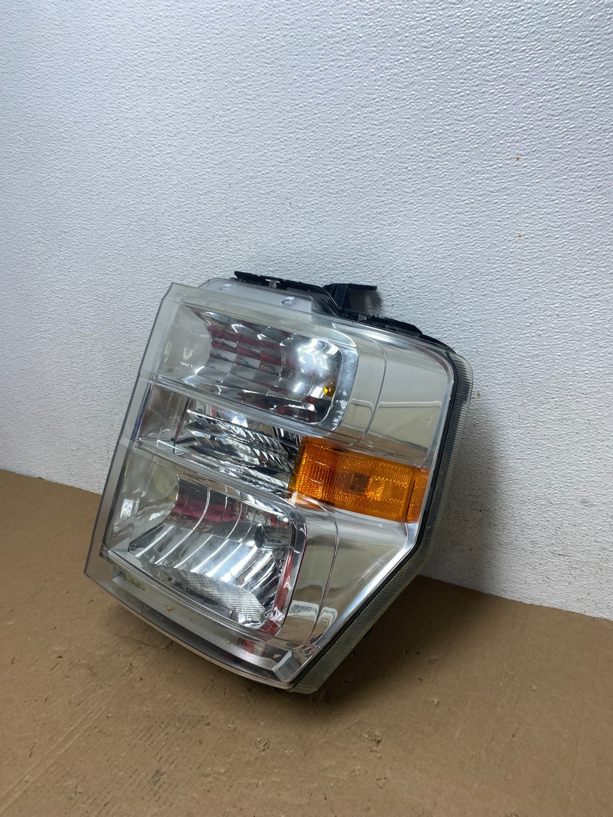 2008-2014 Ford Econoline E150 E250 E350 Left Driver LH Headlight AD7971 DW1