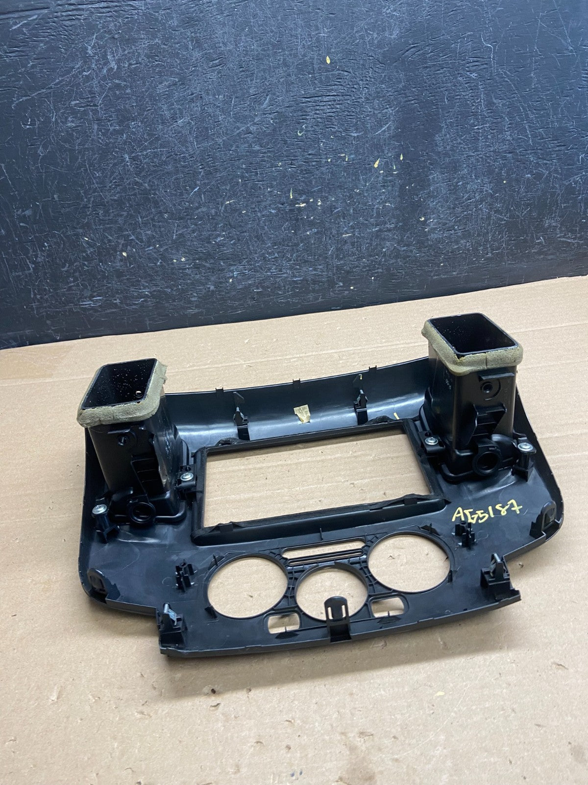2013-2021 Nissan NV200 Center Console Radio Climate Control Air Vent AG5187 DG5