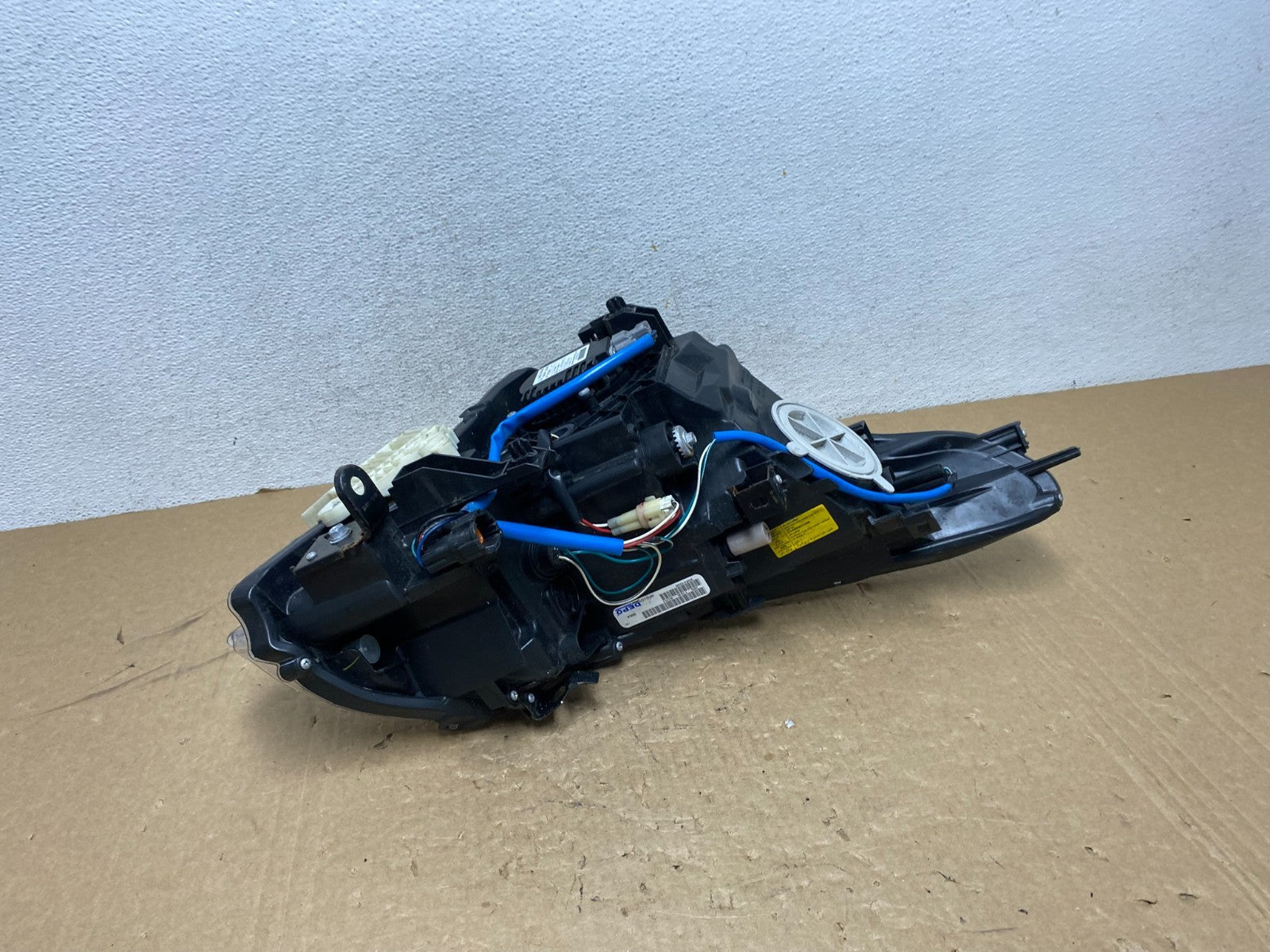 Sedan 4Door 2010 to 2013 Infiniti G37 Left Driver Headlight Xenon AG1121 DW5