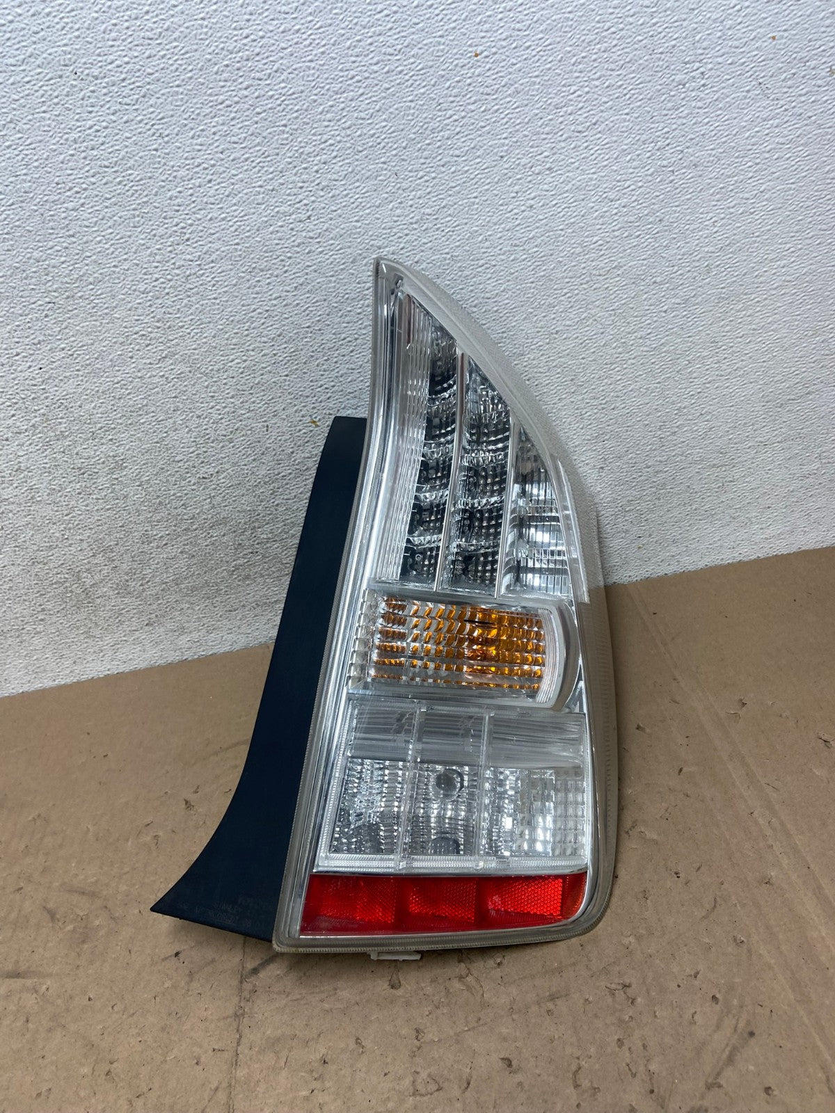 2010 2011 Toyota Prius Tail Light Right Passenger Side AG5335 LK0
