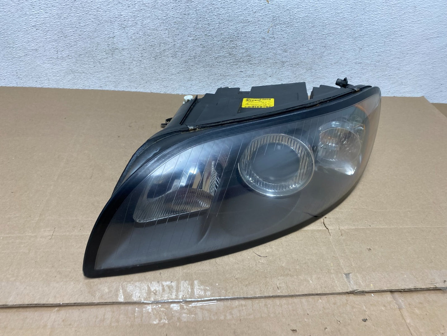 2006-2010 Volvo C70 Left Driver LH Side Headlight AE4913 DW2