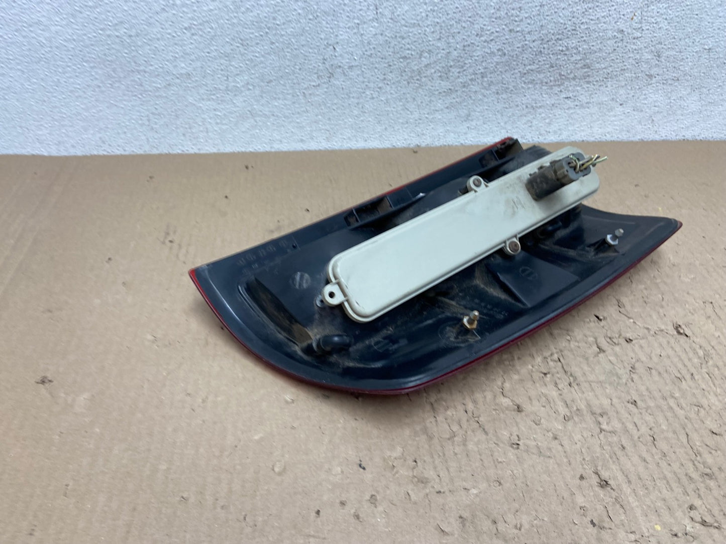 2002 to 2006 Dodge Ram 1500 Right passenger Rh side Tail Light DEPO AE9857 LK4