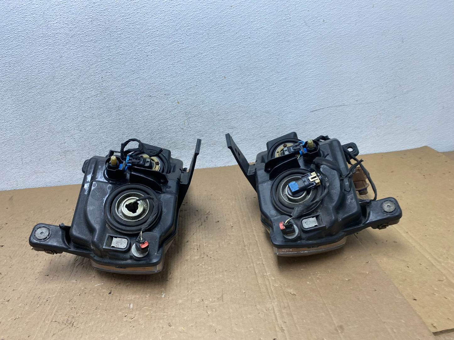 2011-2013 Jeep Grand Cherokee Left+Right Halogen Headlights AD8230 DW9