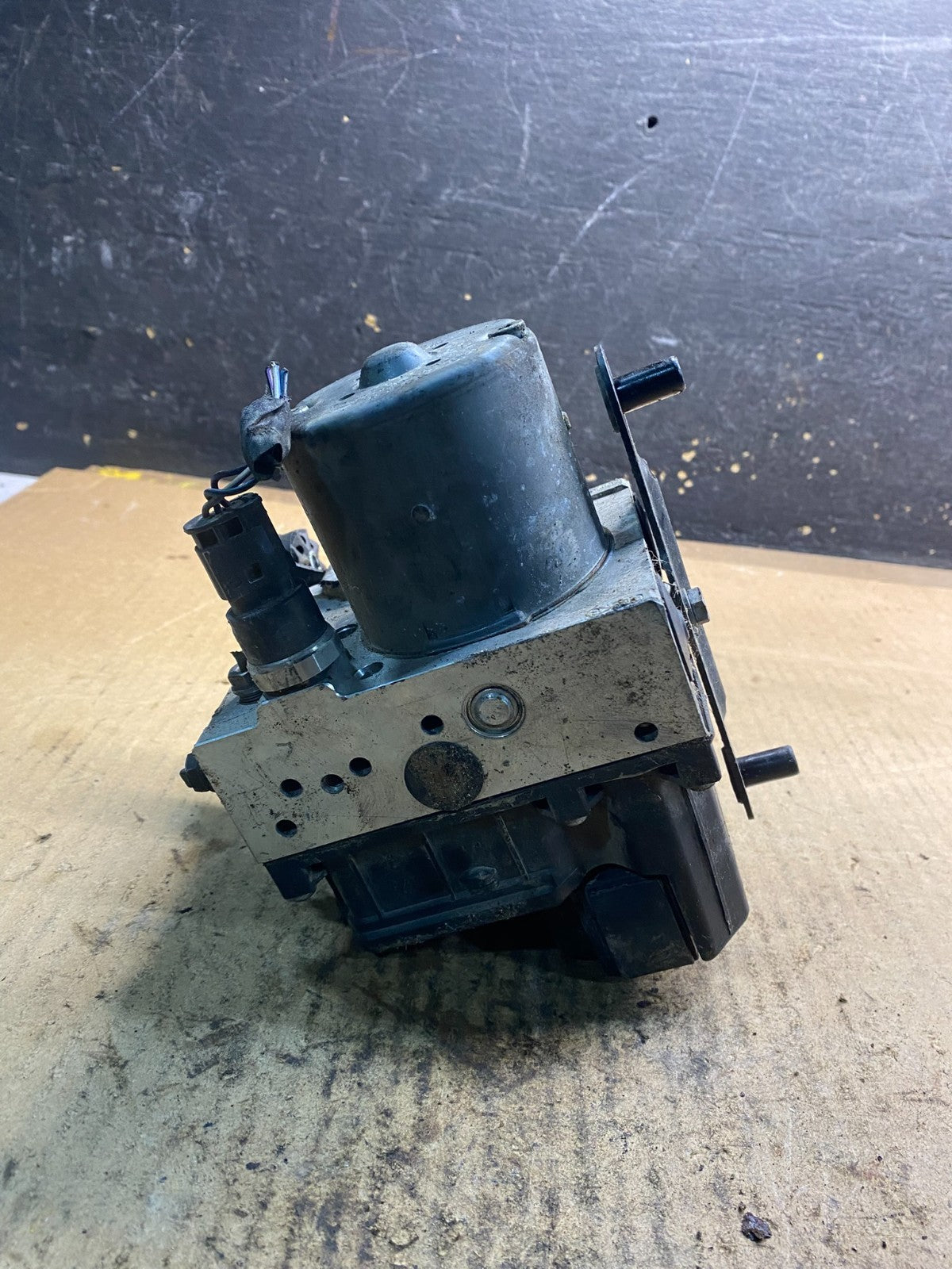 2012-2013 BMW 328i 325i F30 ABS Anti Lock Brake Pump 3451 6771231 z2417 DG1