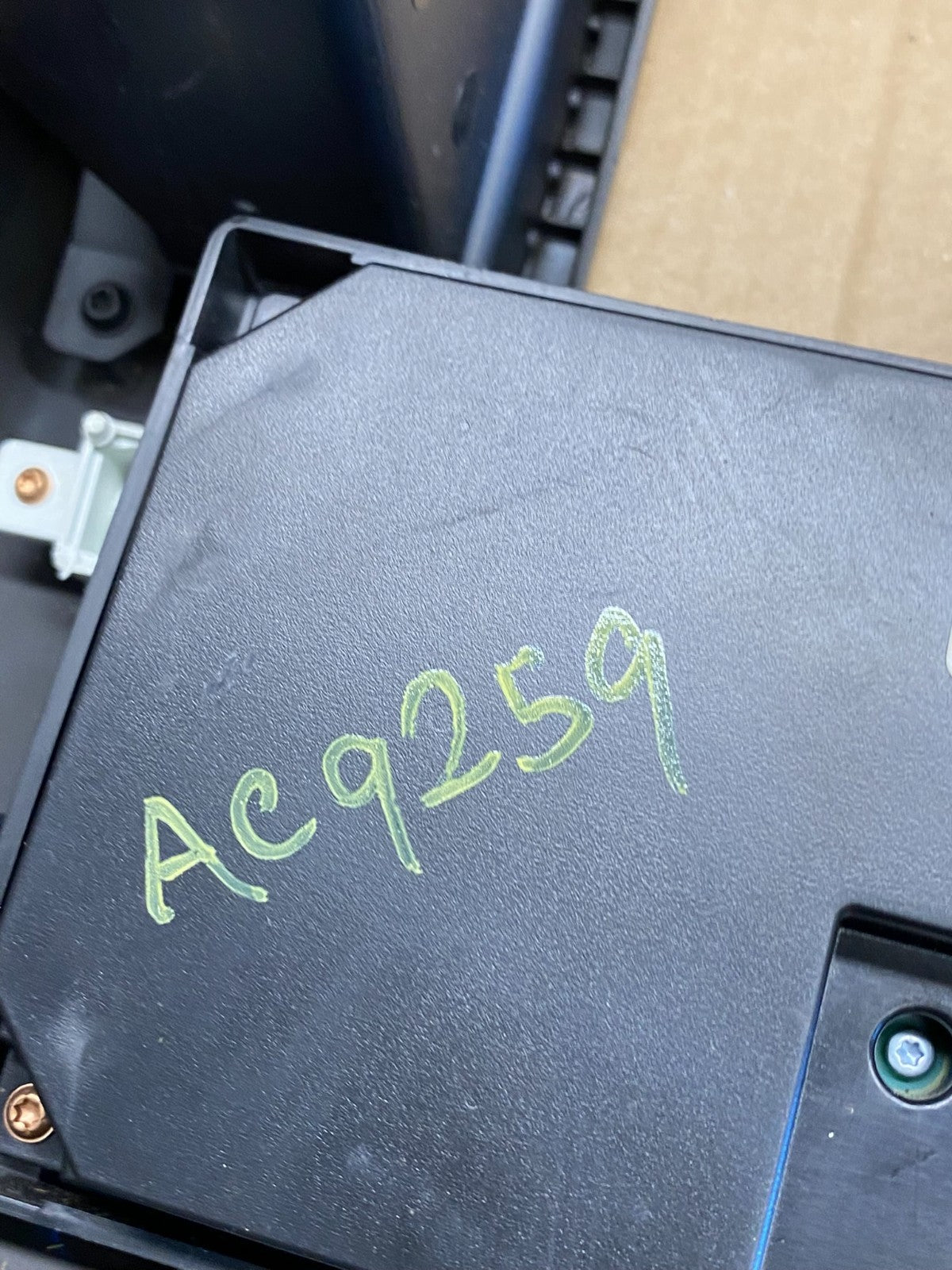 2005-2008 Nissan Pathfinder Radio A/C Heat Temperature Climate Control AC9259 DG7