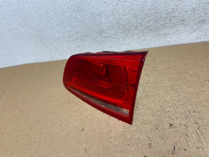 2011-2014 Volkswagen Touareg Right Passenger Side Inner Tail Light AF7960 GD1