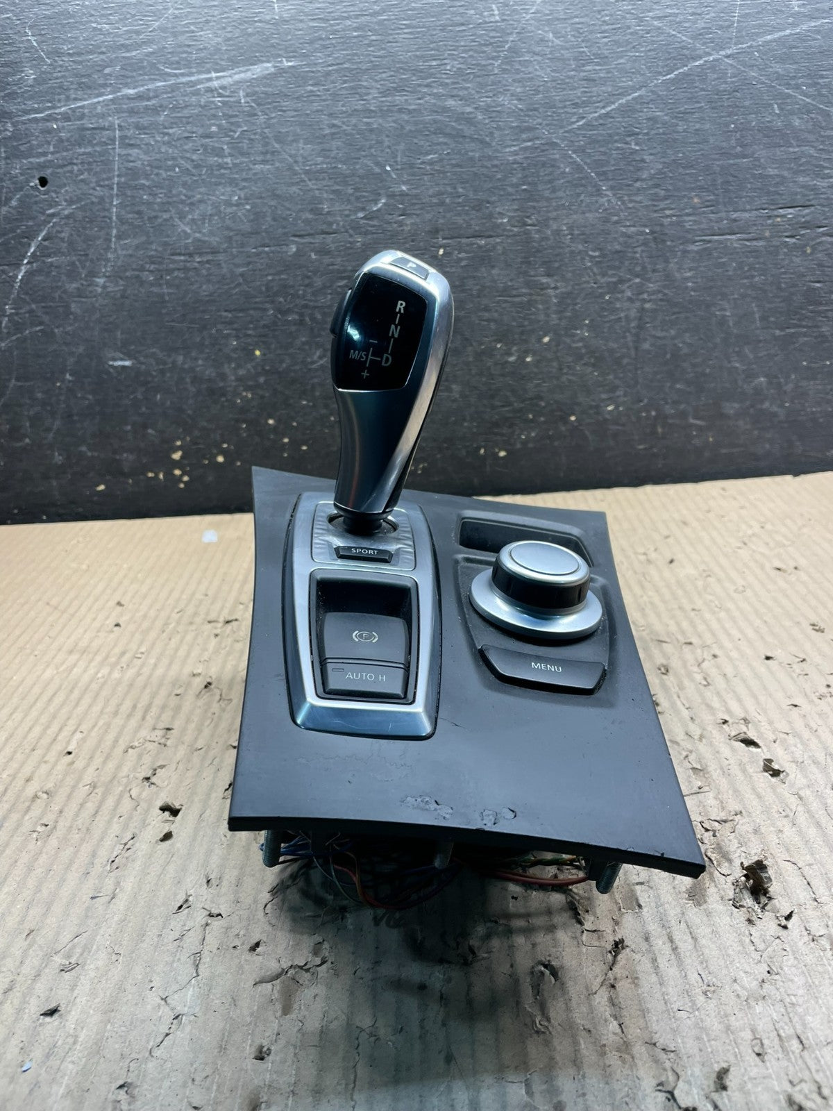2007 to 2013 BMW X5 E70 Shift Shifter Selector Gear W/ Menu Switch  OEM X0922 DG1