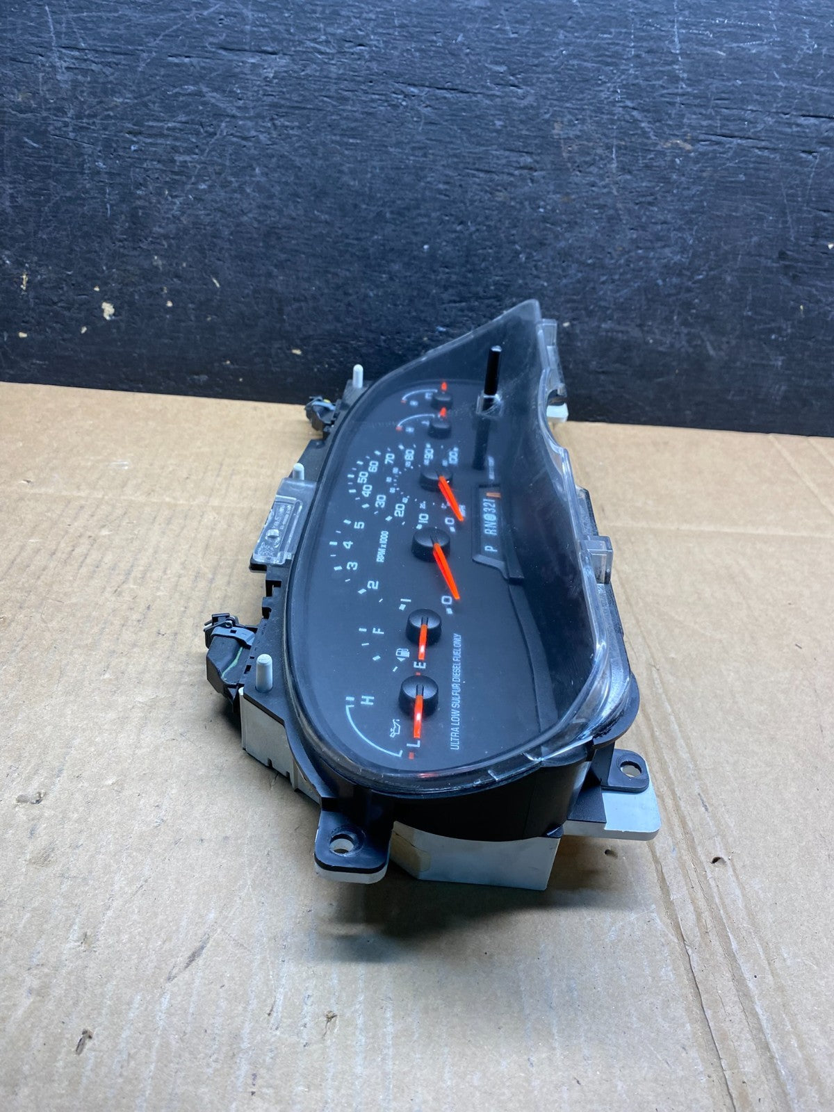 2004 to 2008 Ford E150 E250 Gauge Speedometer Cluster AI9730 DG1