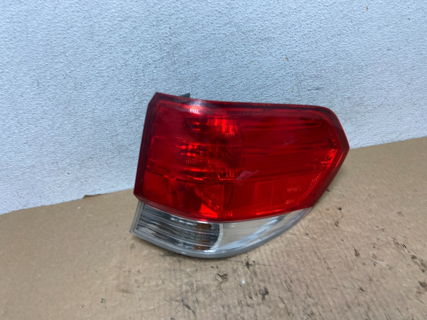 2008 2009 2010 Honda Odyssey Right Passenger Side Tail Light AF8405 DW0