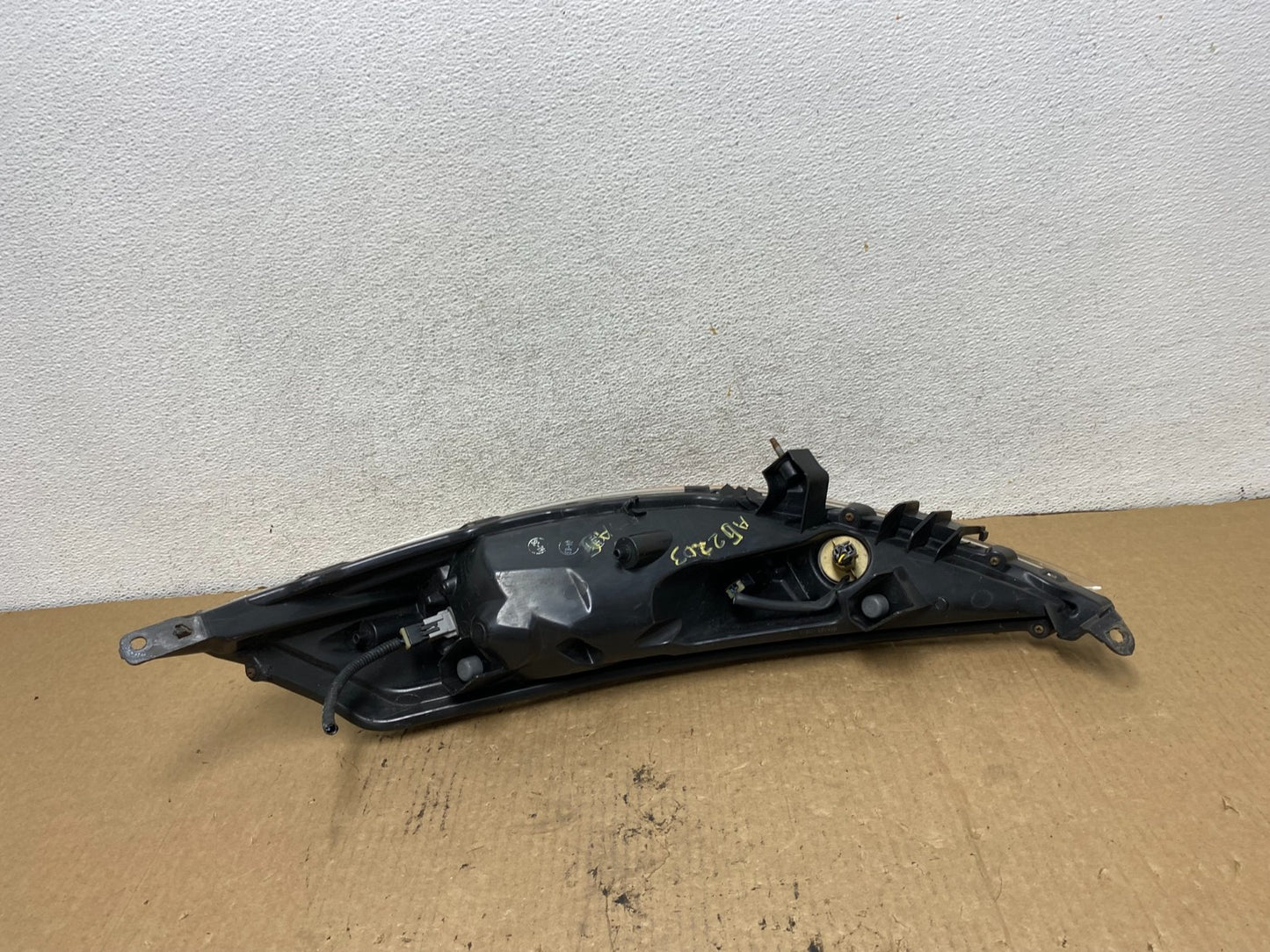 2011-2014 Nissan Juke Turn Signal Headlight Right Passenger RH Halogen AG2203 DW6