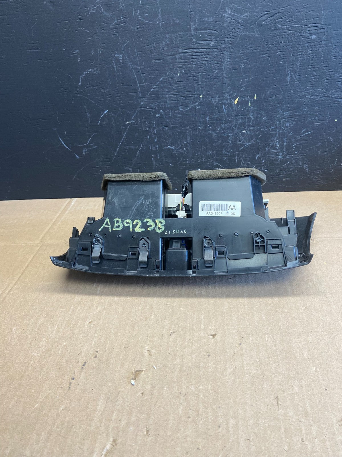 2004 to 2008 Acura TL Front Dash Dashboard AC Center Clock Air Vent ab9238 DG4