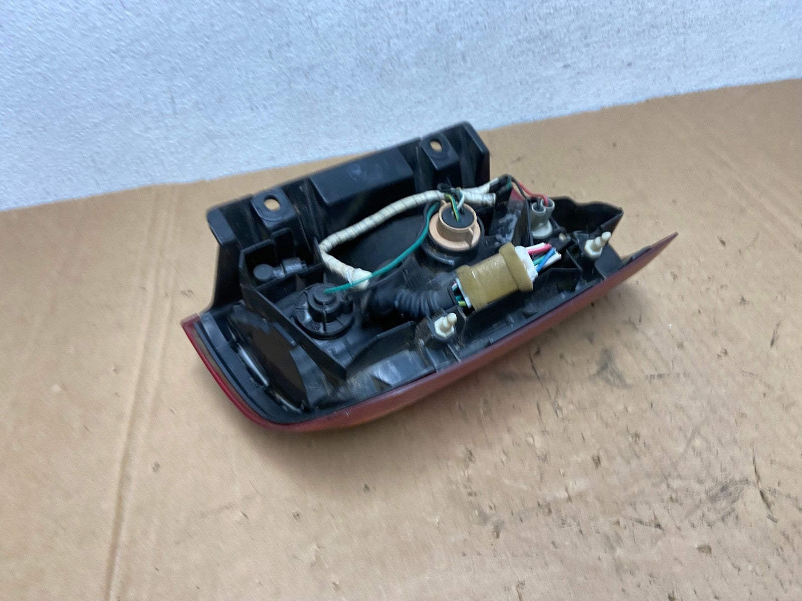 1999 to 2004 Nissan Pathfinder Right Passenger Rh Side Tail light AD3198 LK4