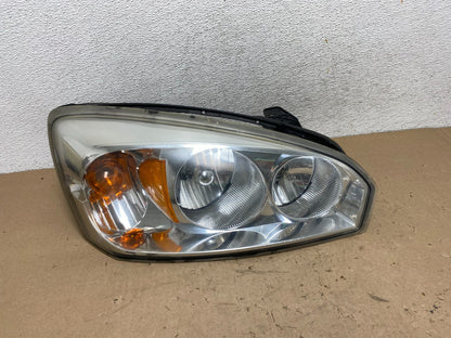 2004 to 2007 Chevrolet Malibu Right Passenger RH Headlight TYC AG4308 DW0