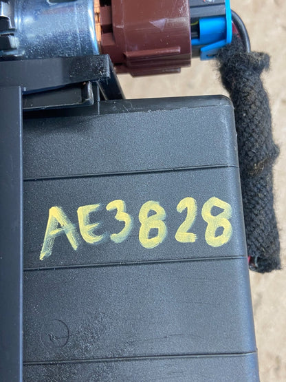 2007 - 2014 Chevrolet Tahoe Yukon Pedal Traction Control Switch AE3828 DG5