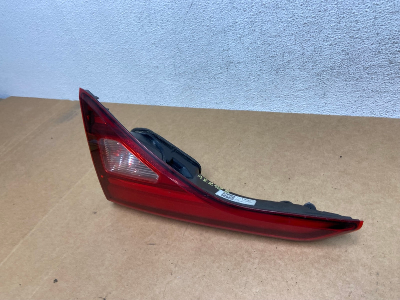 2017 2018 2019 GMC Acadia Right Passenger RH Side Inner Tail Light AE2928 LK1