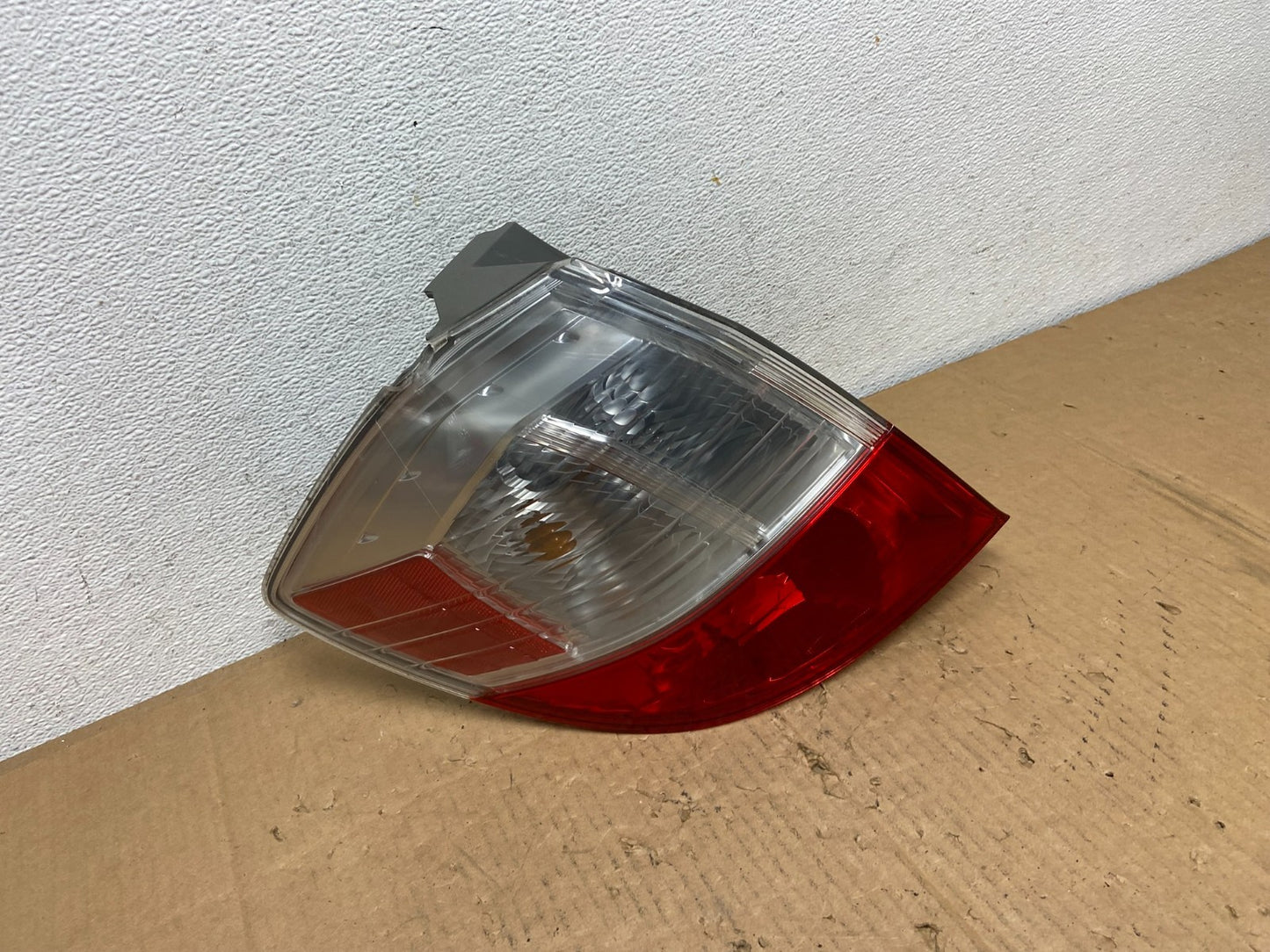 2009 to 2013 Honda Fit Left Driver LH Side Tail Light AD1061 DW2