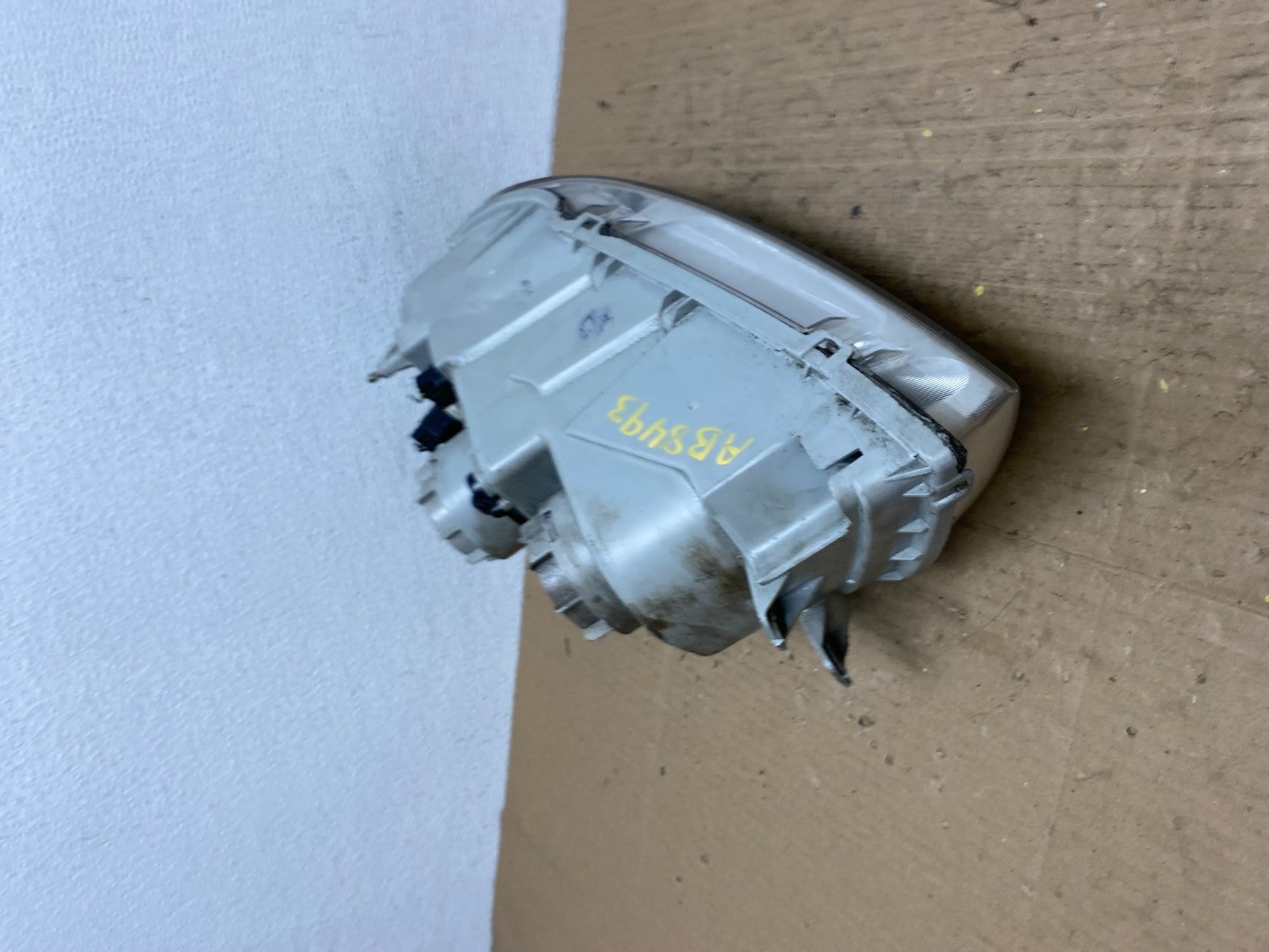 2004 2005 Hyundai XG350 XG Right Passenger RH Headlight Halogen AB8493 DW9