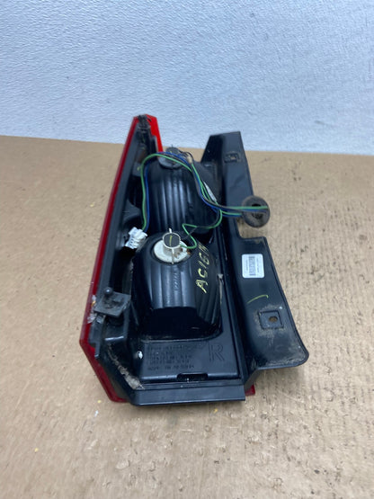 2006 to 2008 Hummer H3 Right Passenger Side Tail Light OEM AA1113 DW6