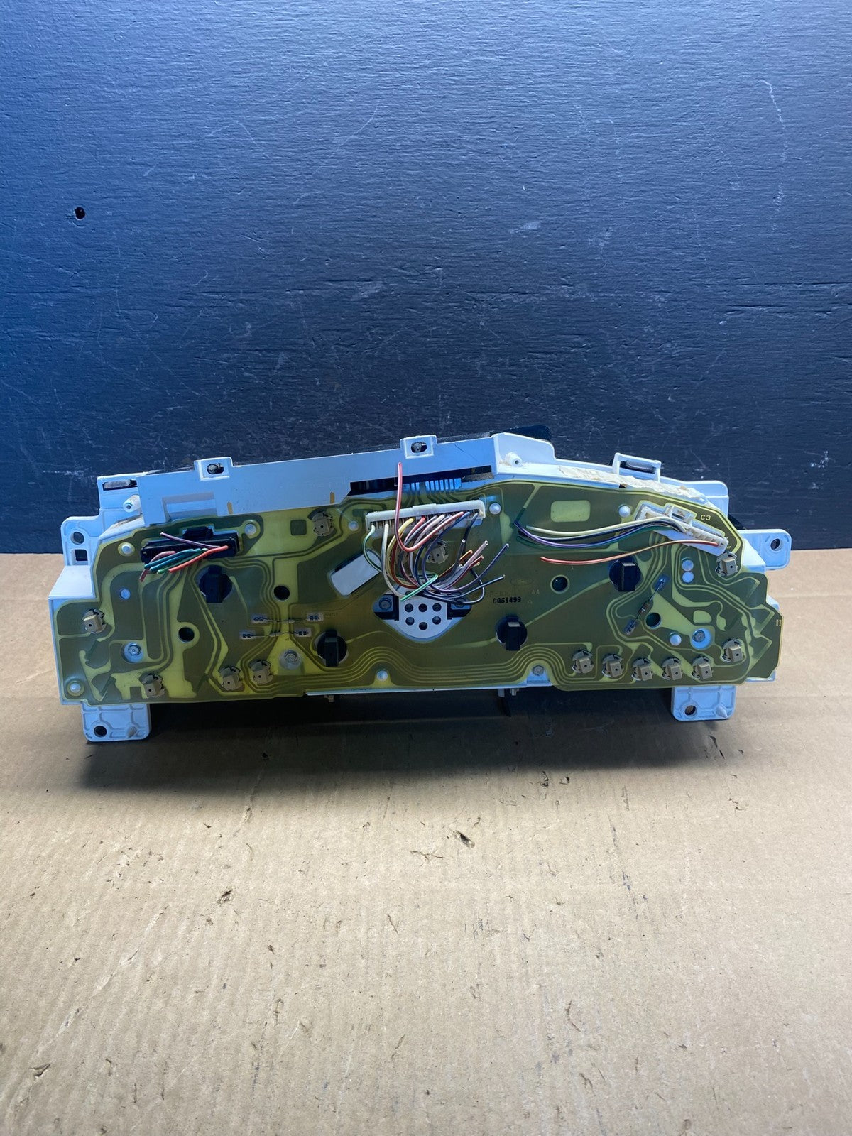 1997 to 2003 Ford E350 VAN Gauge Speedometer Cluster AD1606 DG3