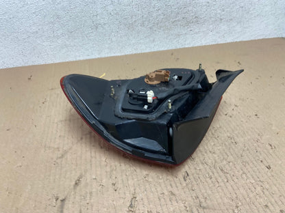 2002 2003 2004 Infiniti I35 Left Driver LH Side Tail Light AE8883 LK5
