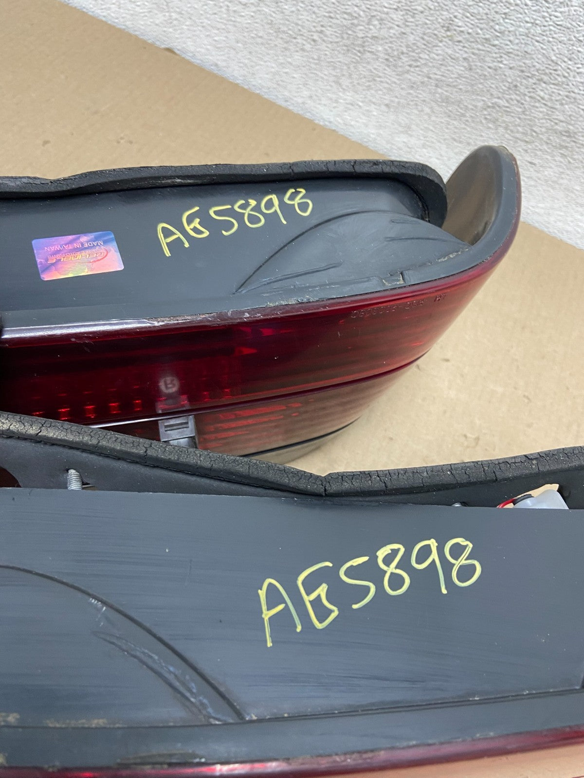 1999 to 2001 BMW E38 7-Series Left+Right Set Side Tail Light AG5898 DG9
