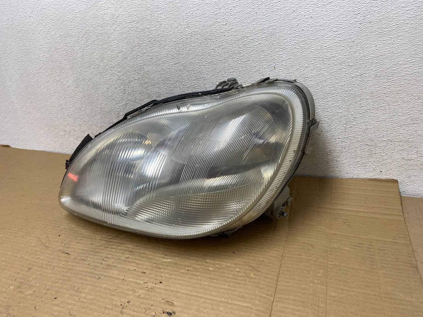 Xenon HID 2000 to 2002 Mercedes S-Class Left Driver LH Headlight AG8986 DW2