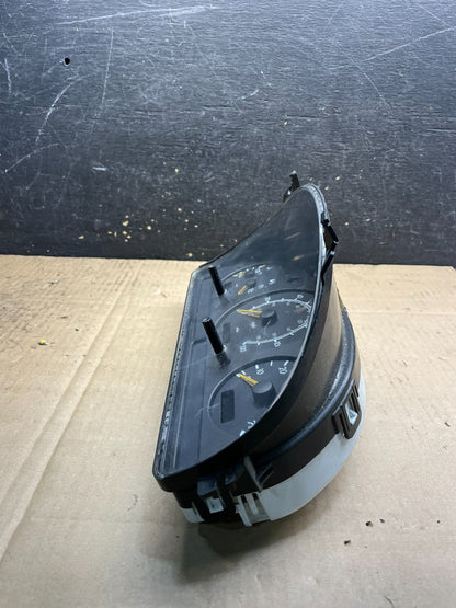 1998-2005 Mercedes ML320 Instrument Cluster Speedometer w7068 DG2