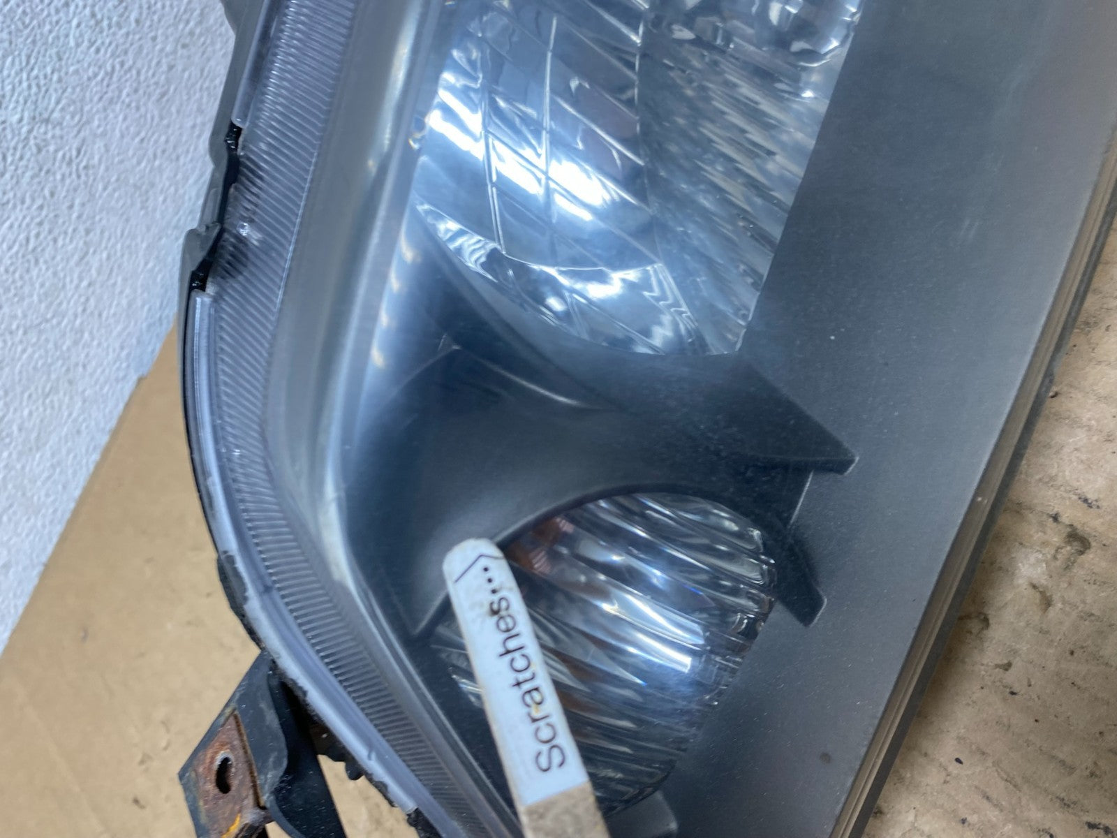 2001 to 2003 Mazda Protege Left Driver LH Side Headlight AD1093 DW3