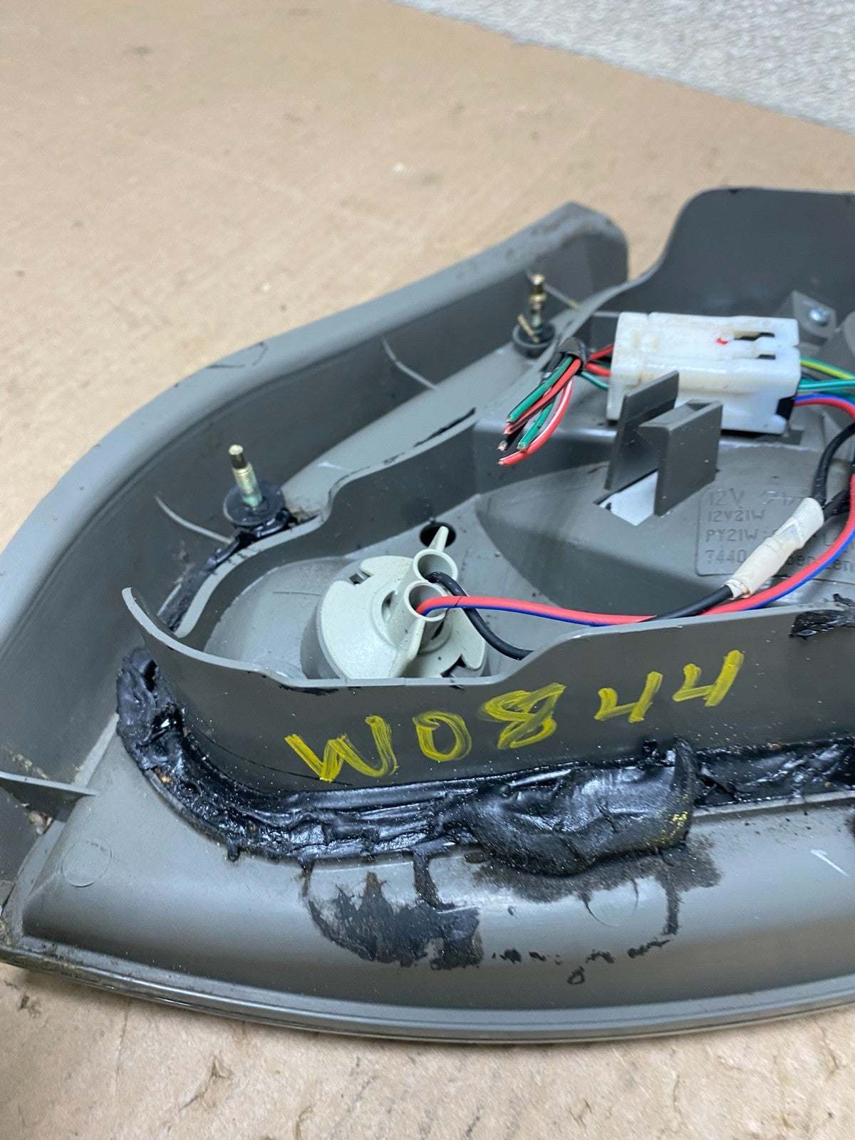 2002 2003 Nissan Maxima Left Driver Lh Side Tail Light W0844 DW8