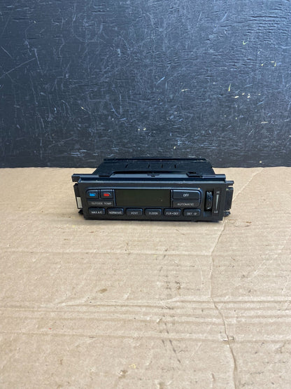 1998 to 2002 Ford Crown Victoria Marquis A/C Heater Climate Control AF1945 DG0