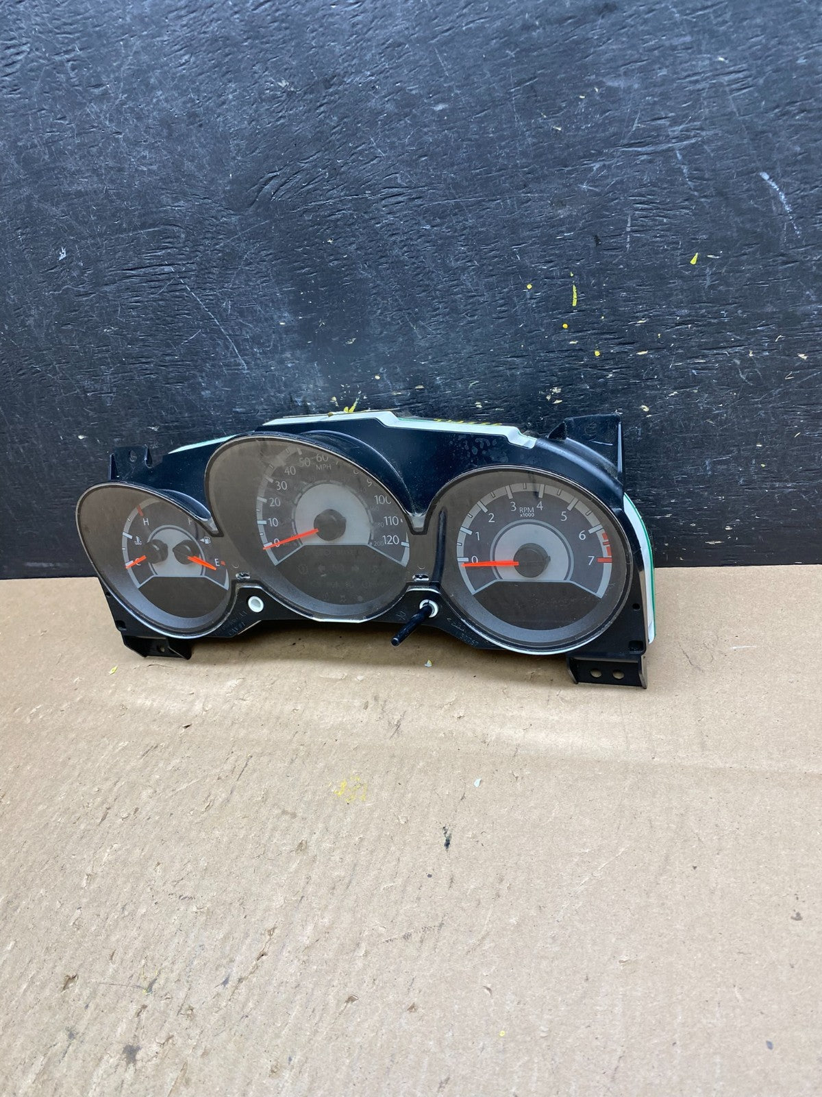 2011 to 2014 Chrysler 200 Speedometer Instrument Cluster Gauges T4966 DG1