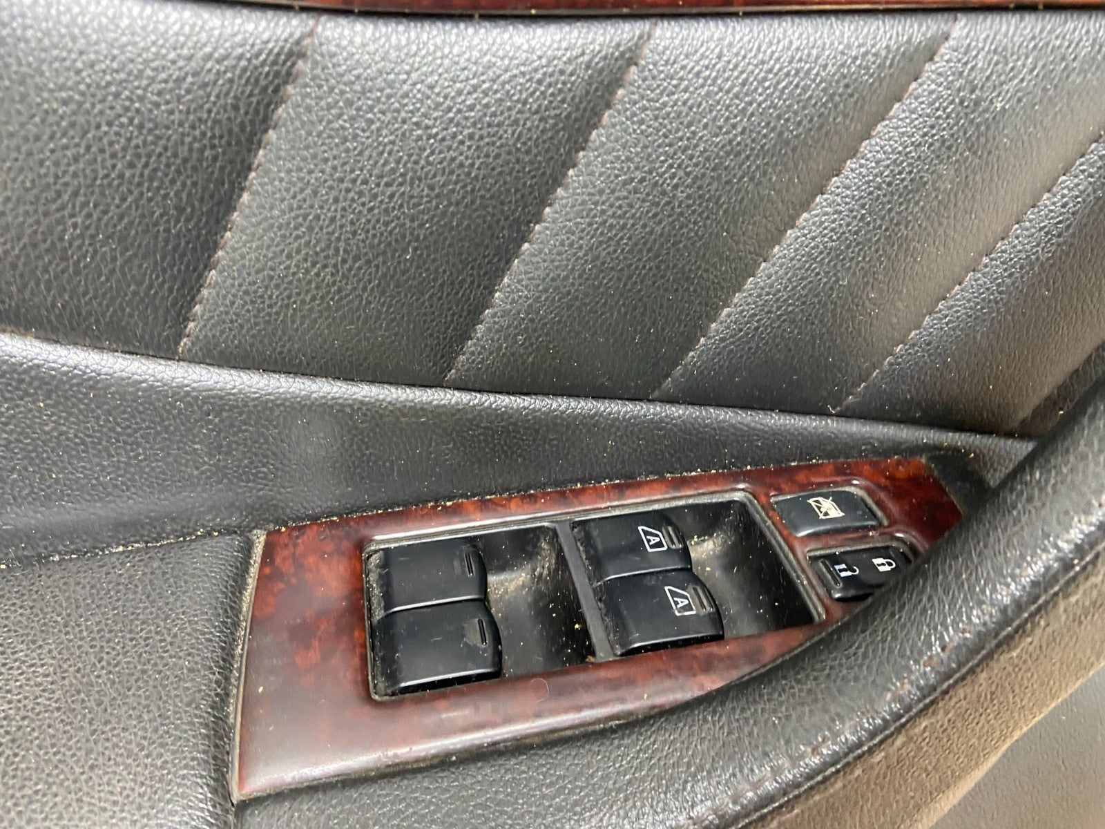 2009 to 2012 Infiniti EX35 Front Left Driver LH Door Trim Panel Y3198 DG3