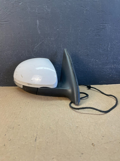 2009 to 2018 Volkswagen Tiguan Right Passenger View Door Mirror AD5675 DW0