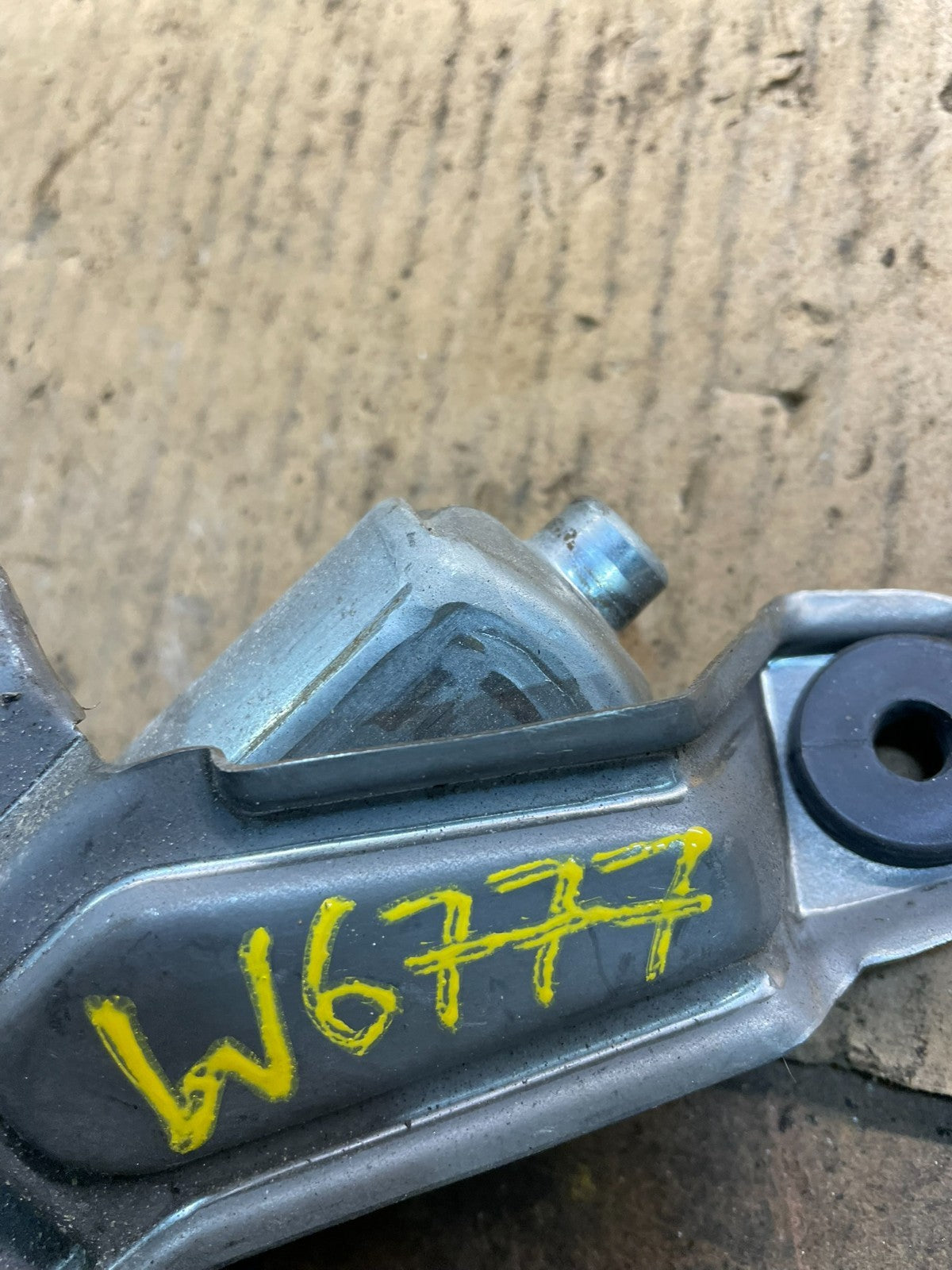 2011-2020 Toyota Sienna Rear Windshield Washer Wiper Motor w6777 DG7
