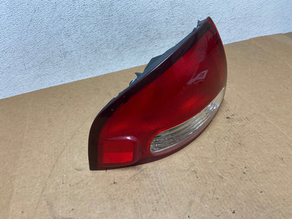 2000 2001 2002 2003 Nissan Sentra Left Driver Side Tail Light AE3141 LK2