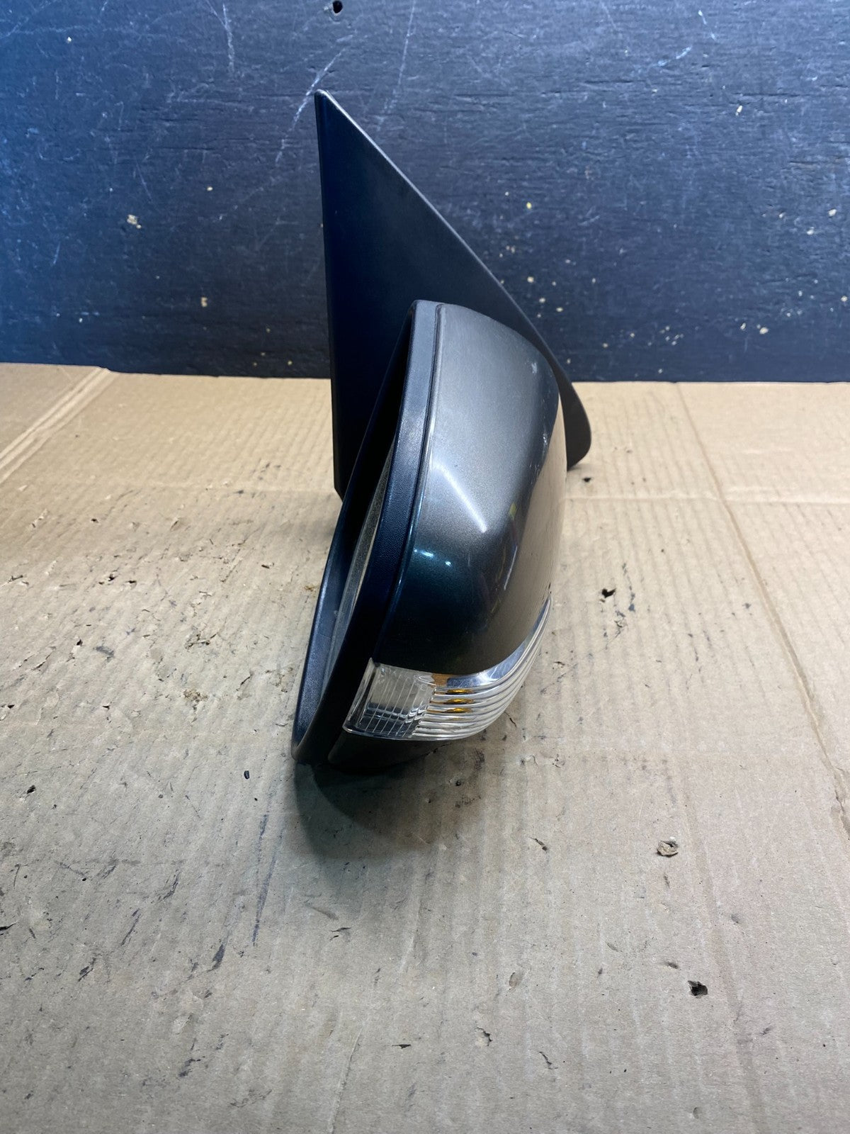2010 to 2013 Kia Forte Sedan Right View Turn Signal Mirror OEM AB0734 MS10