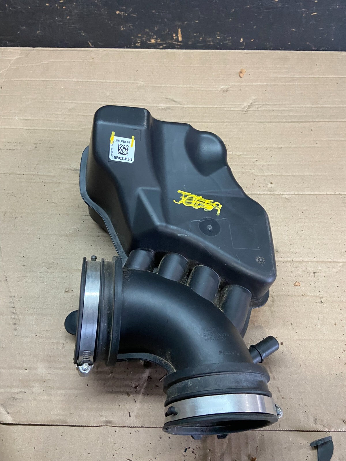 2020 to 2022 Ford Explorer OEM Air Right Intake Cleaner Inlet OEM O0586 DG4