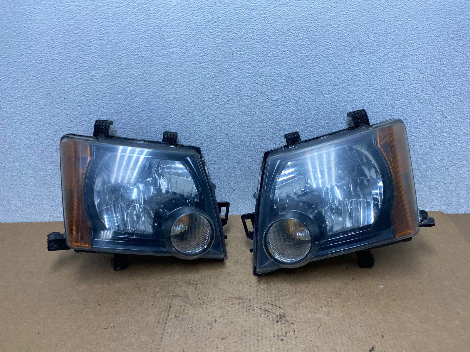 2005-2015 Nissan Xterra Left+Right Side Set Headlights OEM AC3022 DW0
