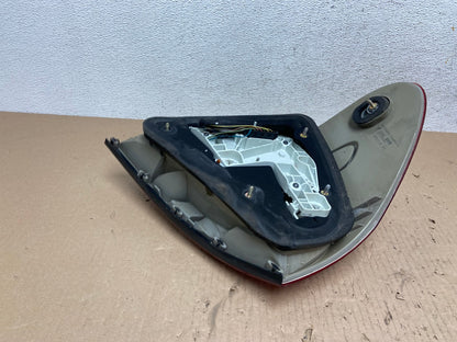 No Led 2003-2006 Mercedes E Class Sedan Right Passenger Tail Light AE7352 LK5