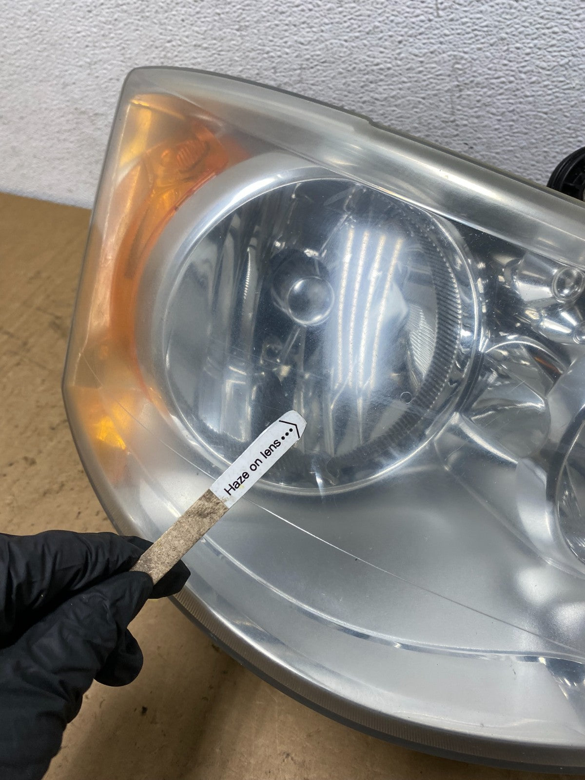2011 to 2016 Chrysler Town and Country Right Passenger Headlight AC8636 DW4
